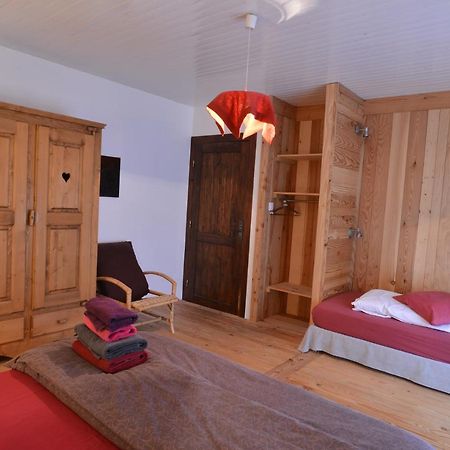 Le Chalet De Valentine Bed & Breakfast Вантрон Екстериор снимка